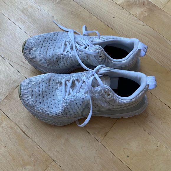 Nike React Flyknit 2 Sneakers - Picture 9 of 9